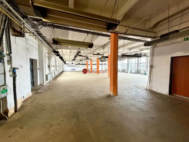 Pronájem výrobních prostor, Pelhřimov, Křemešnická, 1000 m2