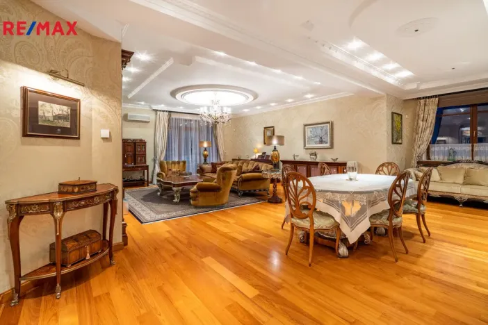 Prodej bytu 5+1, Karlovy Vary, U Imperiálu, 253 m2