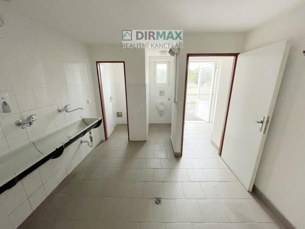 Prodej výrobních prostor, Klatovy - Luby, 3000 m2