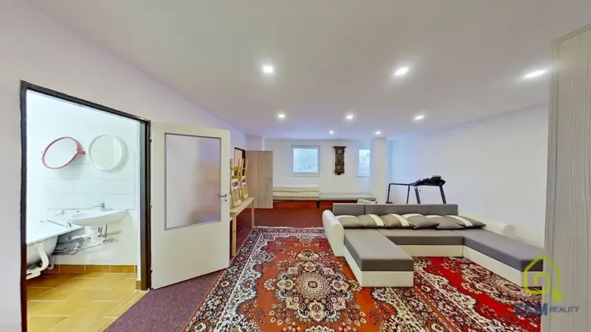 Prodej kanceláře, Karlovy Vary, Okružní, 556 m2