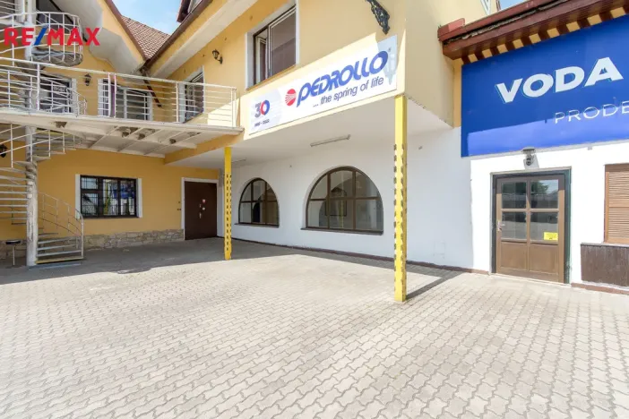 Pronájem obchodního prostoru, Hradec Králové - Kukleny, Pražská třída, 196 m2