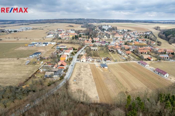 Prodej pozemku pro bydlení, Jinošov, 3987 m2