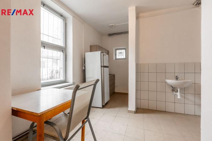 Prodej skladu, Chodov, Poděbradova, 1000 m2