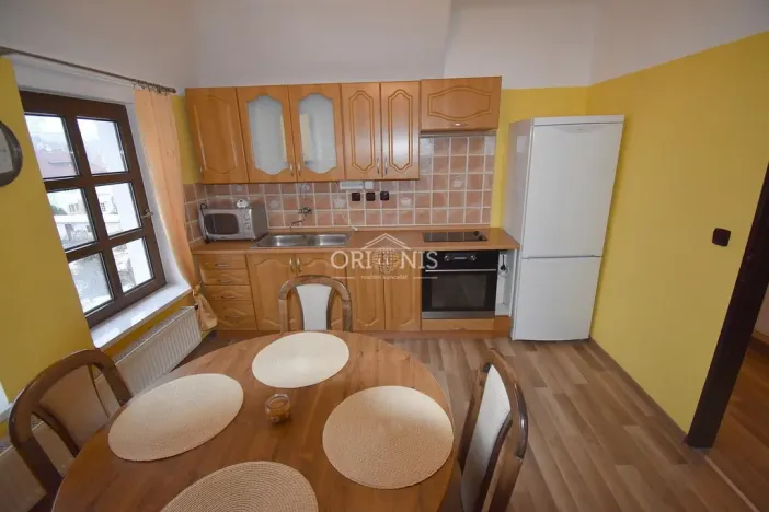 Pronájem bytu 2+1, Chomutov, Zborovská, 63 m2