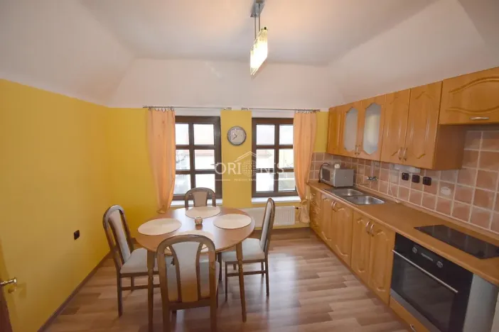 Pronájem bytu 2+1, Chomutov, Zborovská, 63 m2