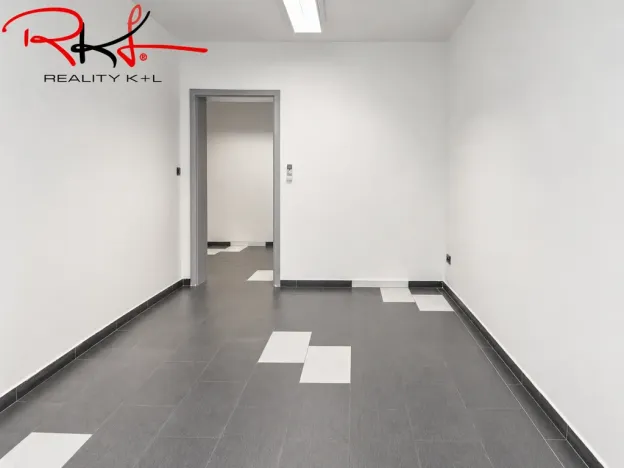 Pronájem kanceláře, Martiněves, 32 m2