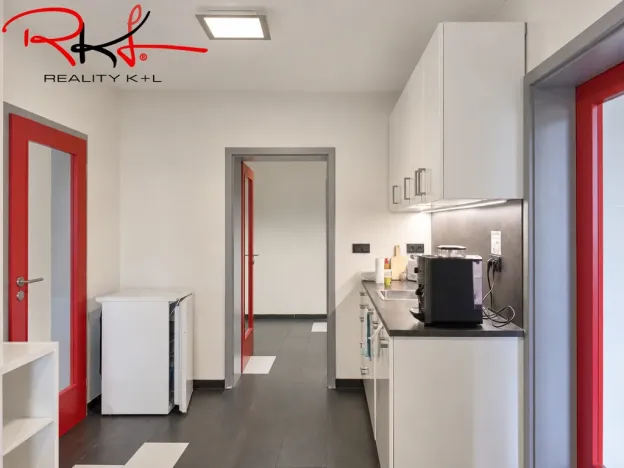 Pronájem kanceláře, Martiněves, 32 m2