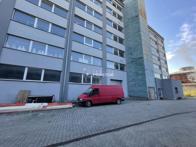 Pronájem výrobních prostor, Králův Dvůr, Tovární, 7000 m2