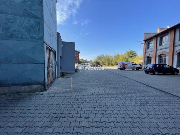 Pronájem výrobních prostor, Králův Dvůr, Tovární, 7000 m2