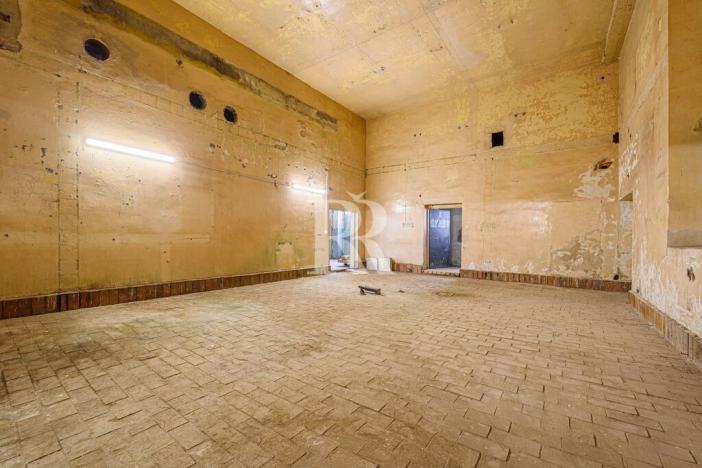 Prodej komerční nemovitosti, Nový Bor, B. Egermanna, 1777 m2