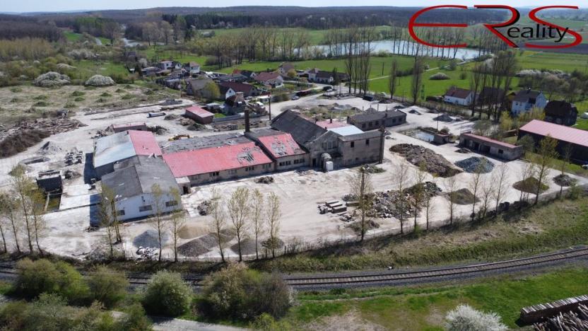 Prodej výrobních prostor, Rožďalovice, 42547 m2