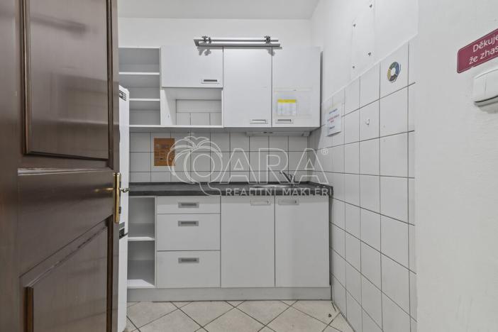 Pronájem kanceláře, Praha - Staré Město, Konviktská, 226 m2