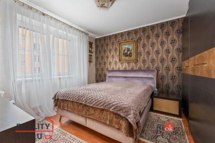 Prodej bytu 3+1, Liberec - Liberec VI-Rochlice, Nádvorní, 72 m2