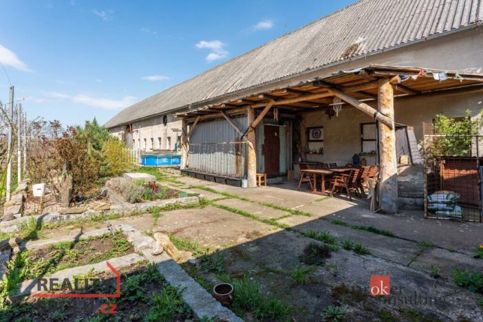 Prodej zemědělského objektu, Kněžice, 1850 m2