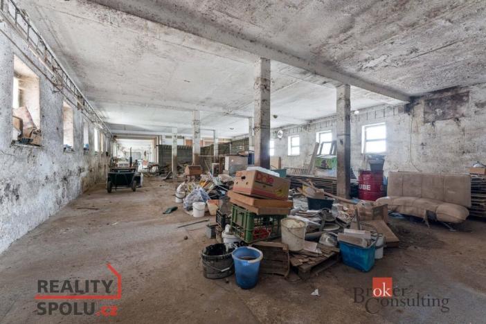 Prodej zemědělského objektu, Kněžice, 1850 m2