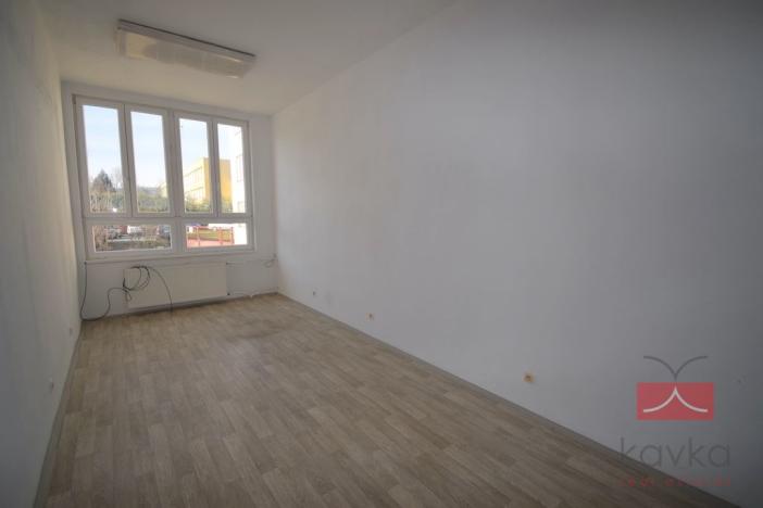 Pronájem výrobních prostor, Pelhřimov, Pražská, 665 m2