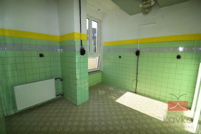 Pronájem výrobních prostor, Pelhřimov, Pražská, 665 m2