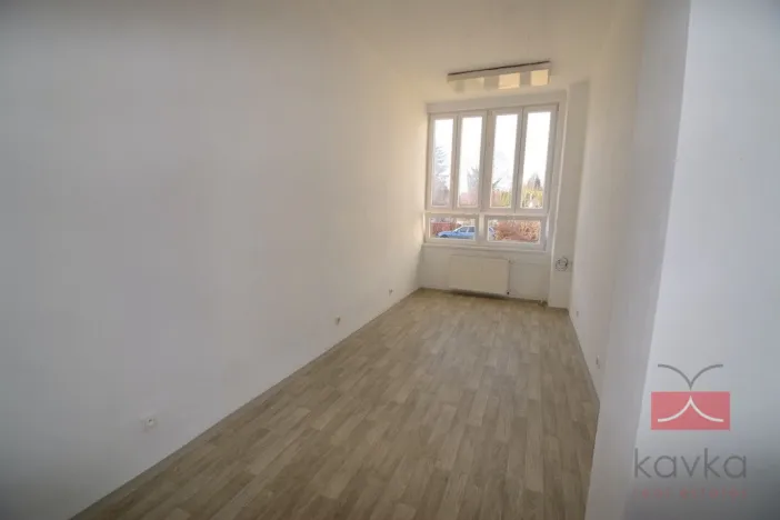 Pronájem výrobních prostor, Pelhřimov, Pražská, 665 m2