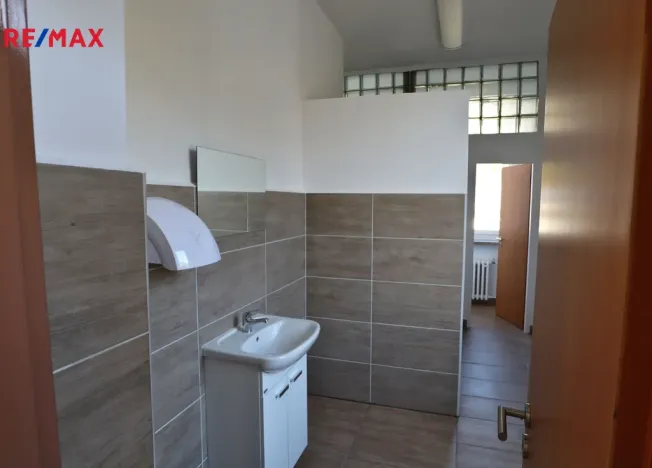 Pronájem kanceláře, Zlín, Paseky, 67 m2