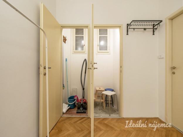 Pronájem bytu 2+kk, Praha - Vinohrady, náměstí Jiřího z Lobkovic, 78 m2