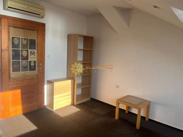 Pronájem pokoje, Hradec Králové, Eliščino nábřeží, 18 m2