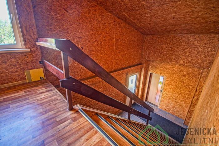 Prodej výrobních prostor, Javorník, Nádražní, 3580 m2