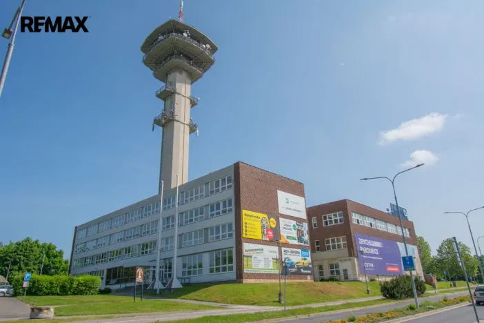 Pronájem kanceláře, Pardubice - Zelené Předměstí, Masarykovo náměstí, 321 m2