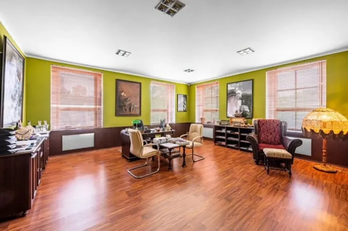 Prodej komerční nemovitosti, Klášterec nad Ohří, Chomutovská, 1350 m2