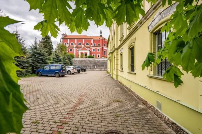 Prodej komerční nemovitosti, Klášterec nad Ohří, Chomutovská, 1350 m2