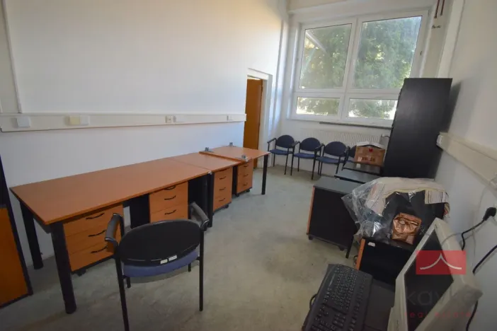 Pronájem komerční nemovitosti, Jindřichův Hradec - Otín, 1850 m2