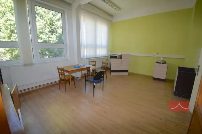 Pronájem komerční nemovitosti, Jindřichův Hradec - Otín, 1850 m2