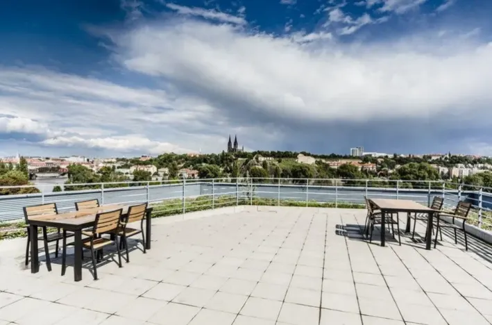 Pronájem kanceláře, Praha - Hlubočepy, Nádražní, 539 m2