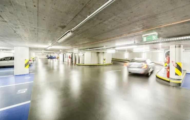 Pronájem kanceláře, Praha - Hlubočepy, Nádražní, 539 m2