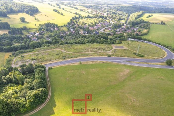 Prodej pozemku pro komerční výstavbu, Lipina, 35315 m2