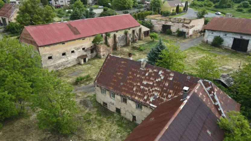 Prodej komerční nemovitosti, Rtyně nad Bílinou - Malhostice, 10657 m2