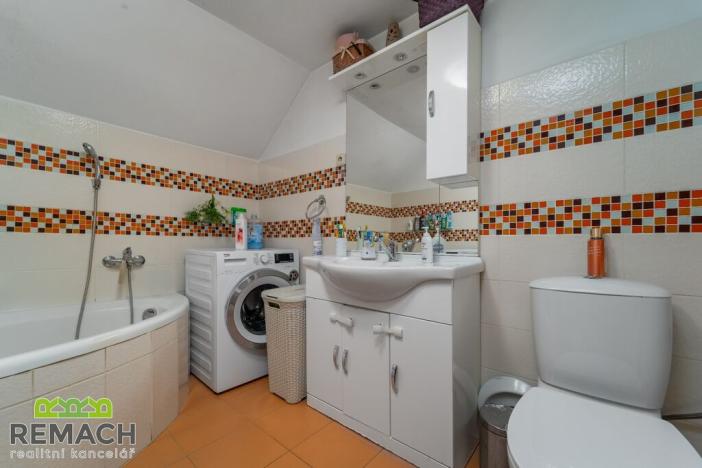 Prodej obchodního prostoru, Vlčnov, 670 m2