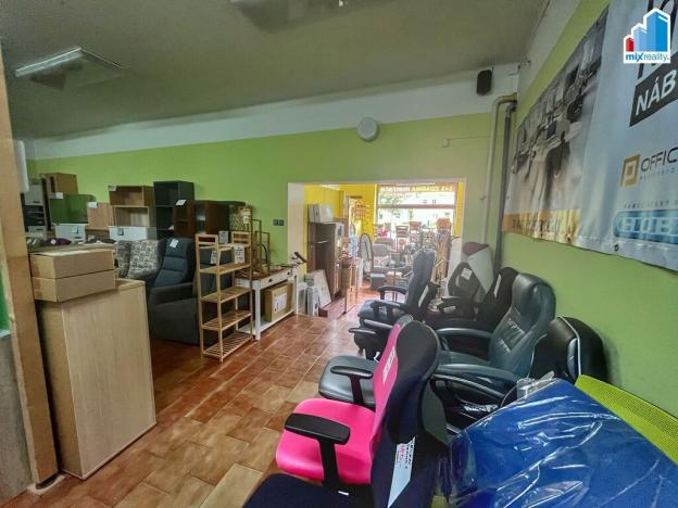 Prodej komerční nemovitosti, Domažlice, Husova třída, 700 m2