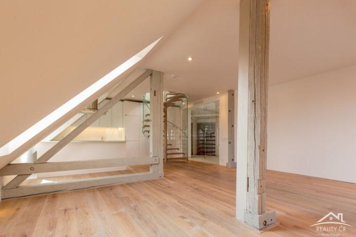 Prodej bytu 4+kk, Praha - Smíchov, Na Valentince, 156 m2