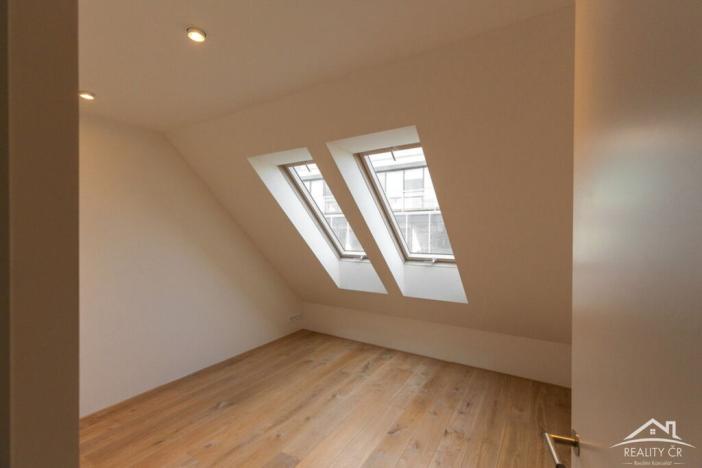 Prodej bytu 4+kk, Praha - Smíchov, Na Valentince, 156 m2