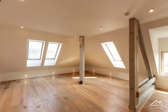 Prodej bytu 4+kk, Praha - Smíchov, Na Valentince, 156 m2