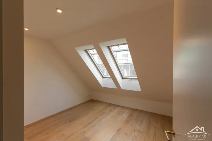 Prodej bytu 4+kk, Praha - Smíchov, Na Valentince, 156 m2