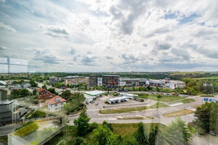 Pronájem kanceláře, Praha - Stodůlky, Bucharova, 280 m2