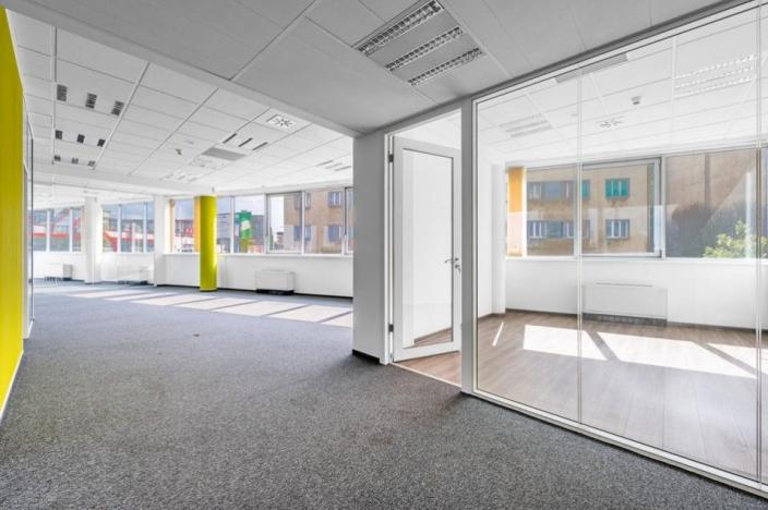 Pronájem kanceláře, Praha - Nusle, Doudlebská, 974 m2