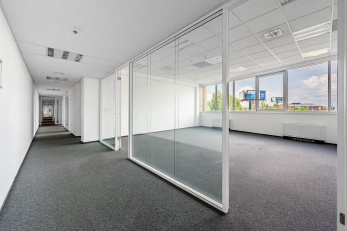 Pronájem kanceláře, Praha - Nusle, Doudlebská, 974 m2