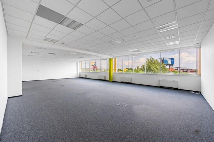 Pronájem kanceláře, Praha - Nusle, Doudlebská, 974 m2