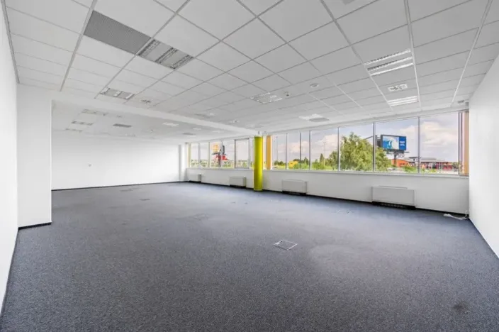 Pronájem kanceláře, Praha - Nusle, Doudlebská, 974 m2