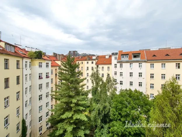 Pronájem bytu 1+kk, Praha - Vinohrady, Na Folimance, 32 m2