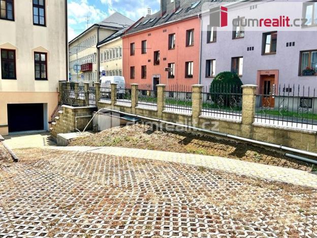 Pronájem garáže, Vítkov, náměstí Jana Zajíce, 12 m2