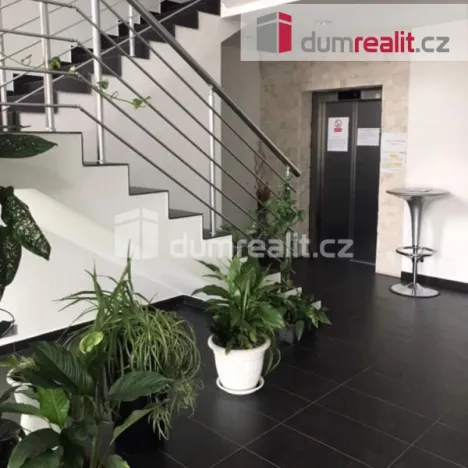 Pronájem bytu 1+kk, Praha - Hostavice, Pilská, 18 m2