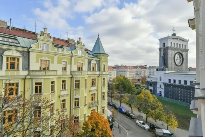 Pronájem bytu 2+kk, Praha - Vinohrady, náměstí Jiřího z Poděbrad, 56 m2